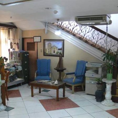 Plaza Maria Luisa Suites Inn Dumaguete City Exterior foto